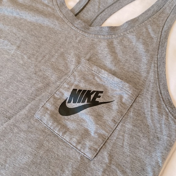 Nike racer back tank. Gray. Size medium. - Picture 2 of 5